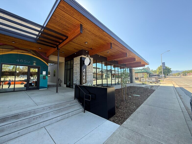 More Photos Of 4640 Shasta Dam Blvd, Shasta Lake General Retail For Lease