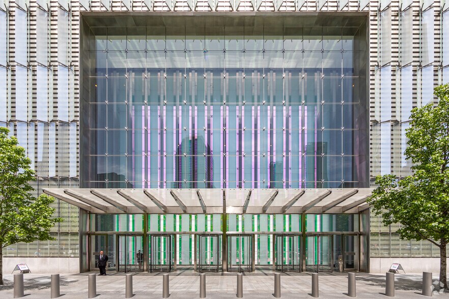 More Photos Of One World Trade Center, New York Office For Lease