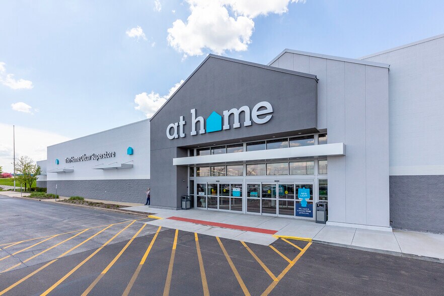 More Photos Of 1812-2100 S Randall Rd, Geneva Unknown For Lease