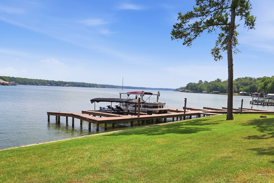 More Photos Of 104 Barker Creek Dr, Scroggins Specialty For Sale