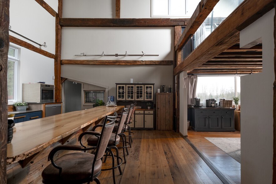 More Photos Of 121 Old Highway 26, Meaford General Retail For Sale