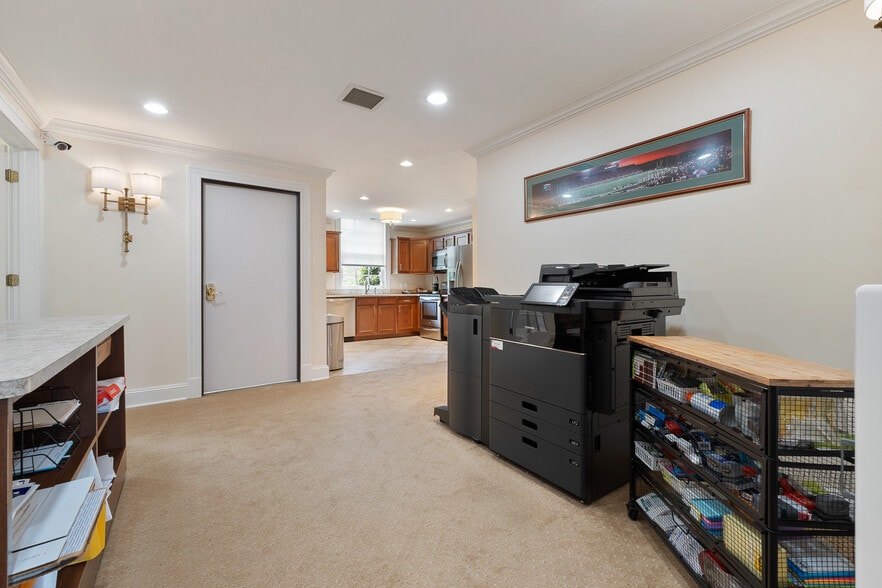 More Photos Of 3139 16th Street Rd, Huntington Medical For Sale