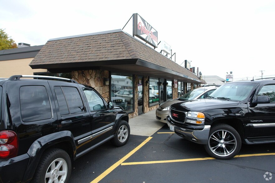 More Photos Of 1375 Mineral Spring Ave, North Providence Unknown For Lease