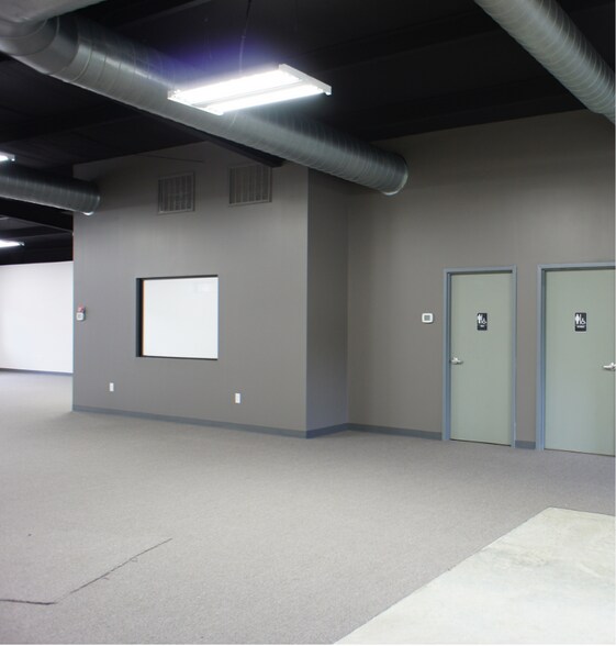 More Photos Of 210 W 24th St, Bryan Office For Lease