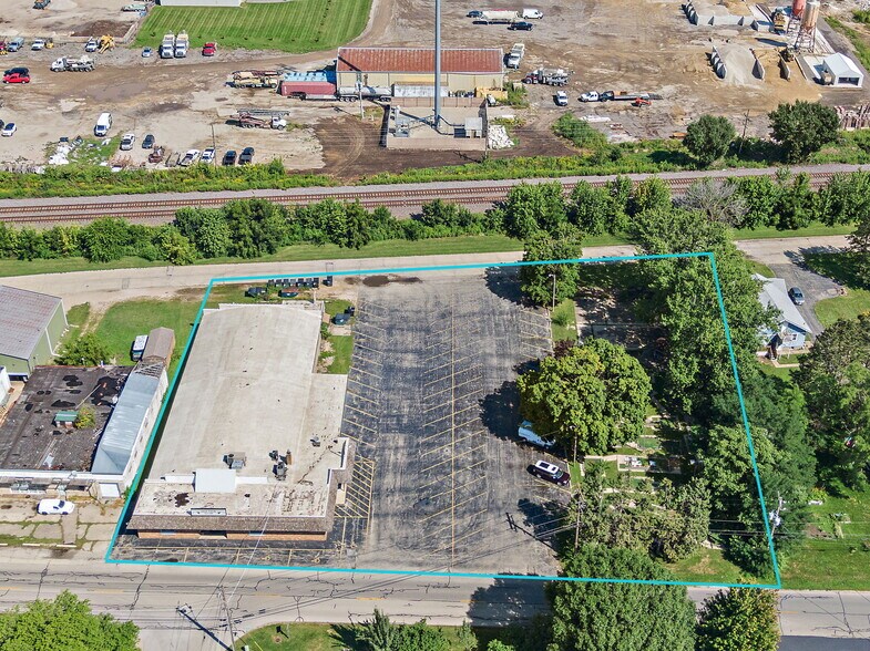 Primary Photo Of 927 E Railroad St, Sandwich Bowling Alley For Sale