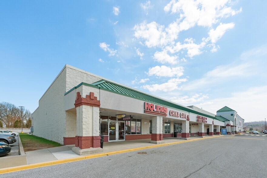 More Photos Of 120-132 Old York Rd, New Cumberland General Retail For Lease