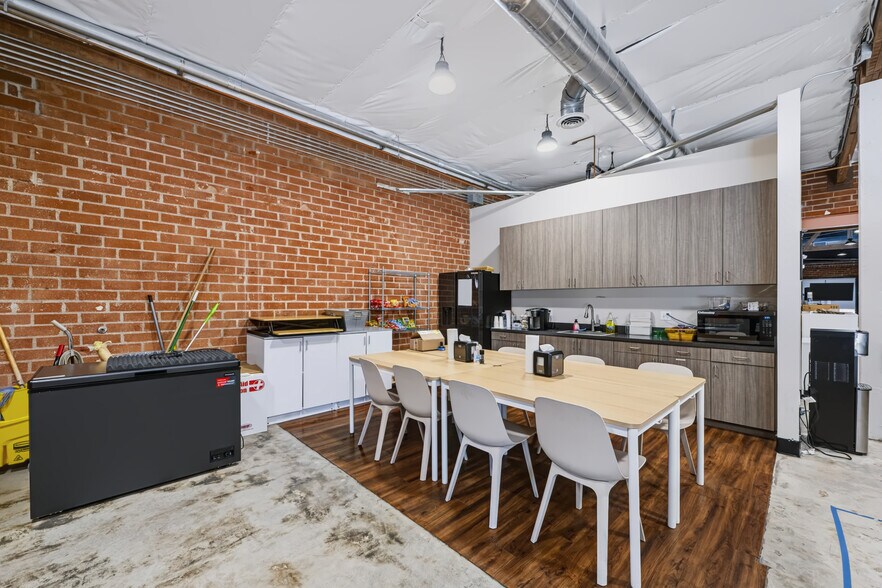 More Photos Of 161 Pasadena Ave, South Pasadena Loft Creative Space For Lease
