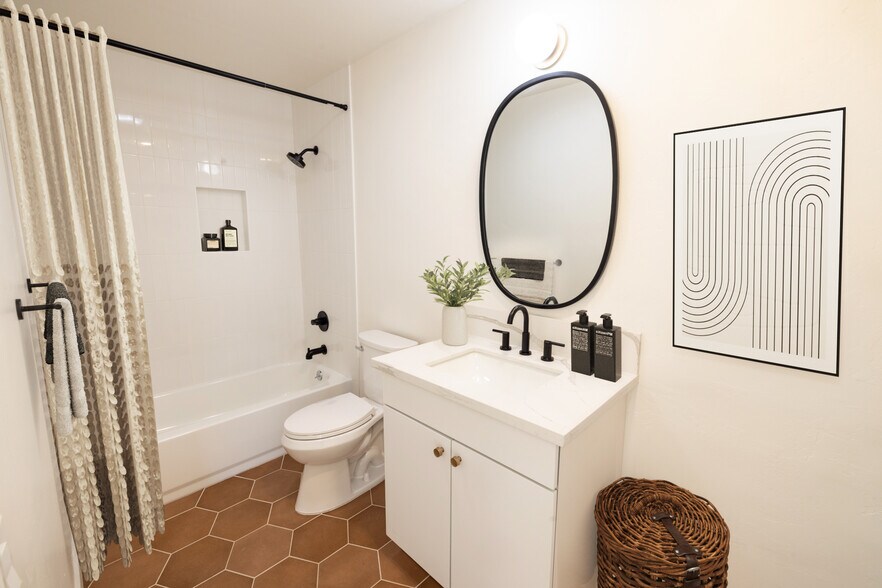 More Photos Of 330 S Horne St, Oceanside Apartments For Sale