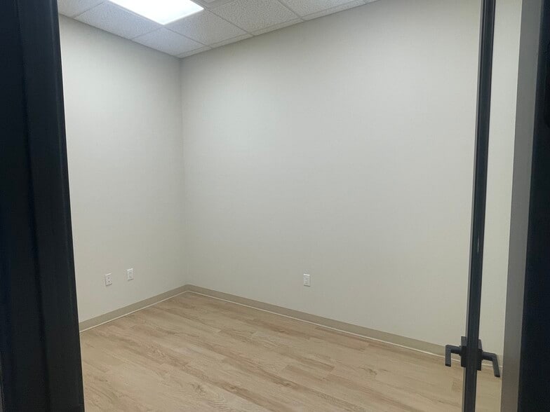 More Photos Of 3369 Argent Blvd, Ridgeland Office For Lease