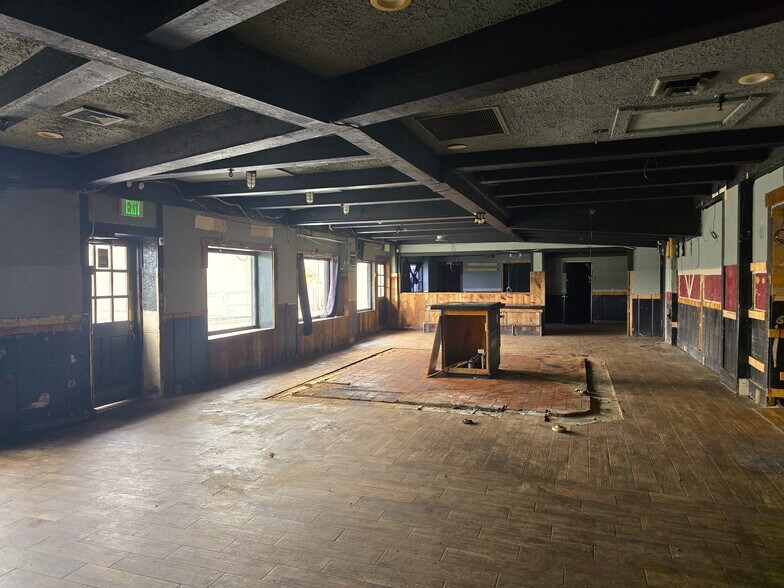 More Photos Of 1081 Us Highway 46, Clifton Bar For Lease