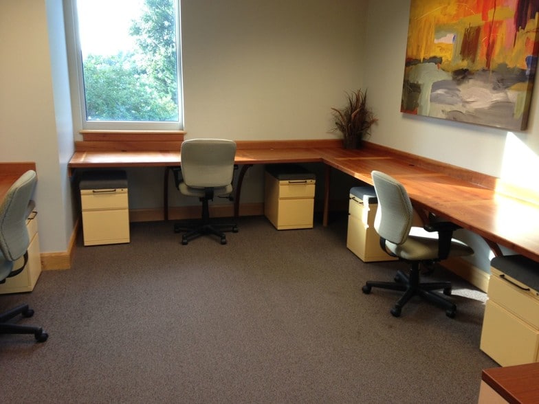 More Photos Of 2018 Eastwood Rd, Wilmington Office For Lease