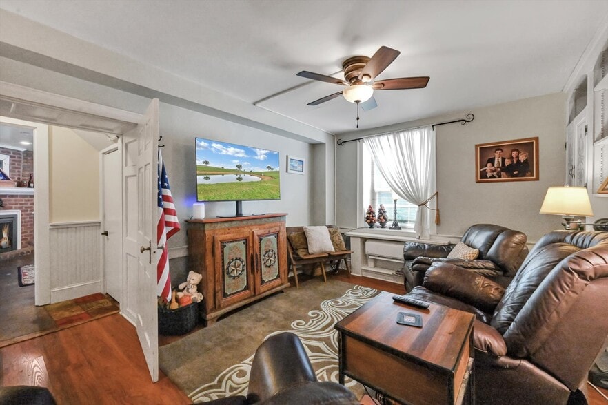 More Photos Of 301 W Main St, Ephrata Hospitality For Sale