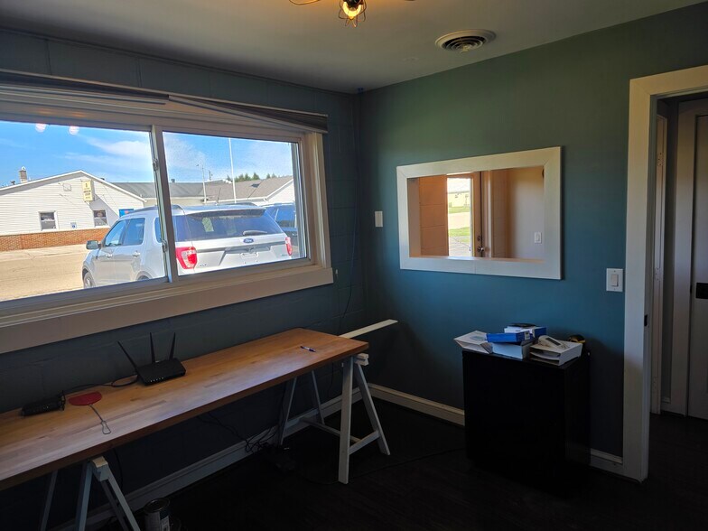 More Photos Of 9213 First St, Baroda Office For Lease