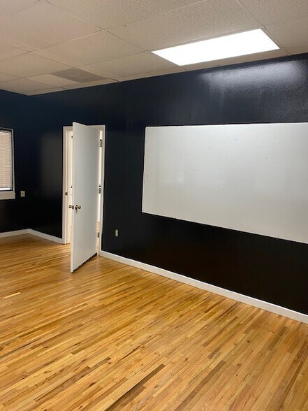 More Photos Of 7457 Aloma Ave, Winter Park Office For Lease