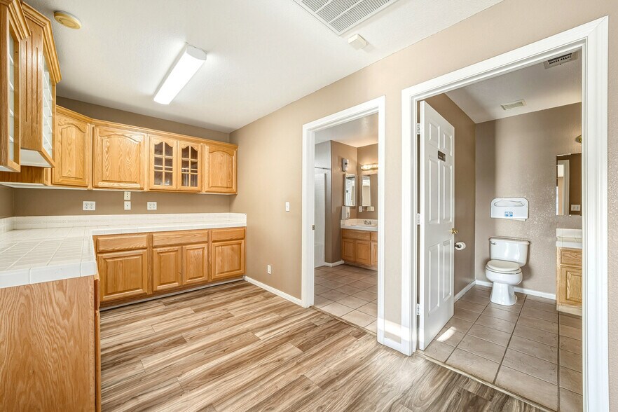 More Photos Of 1941 NV-160, Pahrump Office Residential For Sale