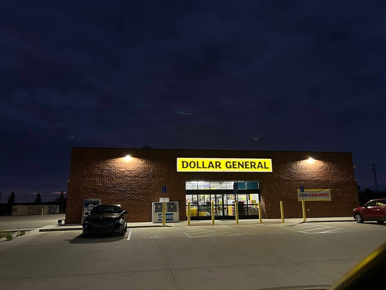 More Photos Of 4224 E Boonville New Harmony Rd, Evansville General Retail For Sale