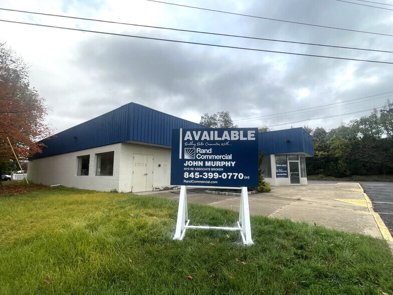 More Photos Of 142 Schwenk Dr, Kingston Freestanding For Sale