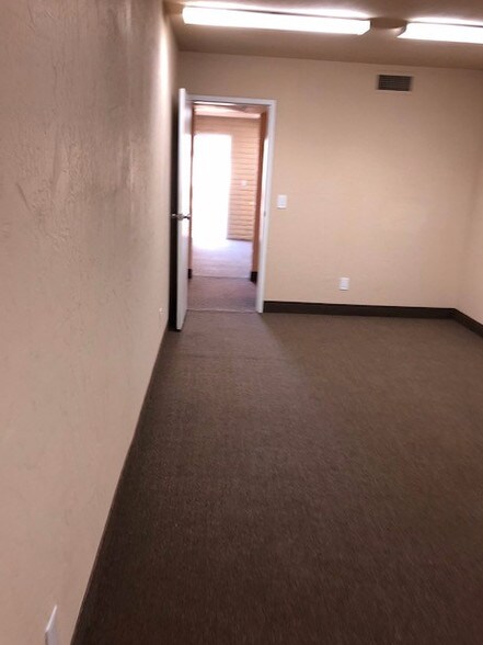 More Photos Of 1930 W Durango St, Phoenix Distribution For Lease