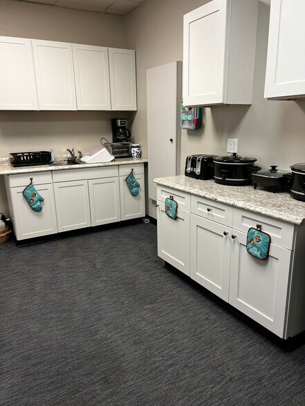 More Photos Of 1637 Athens Hwy, Grayson Office For Sale