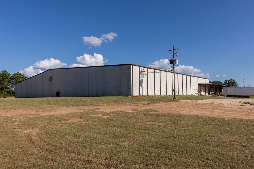More Photos Of 25389 Blakely Rd, Arlington Warehouse For Lease