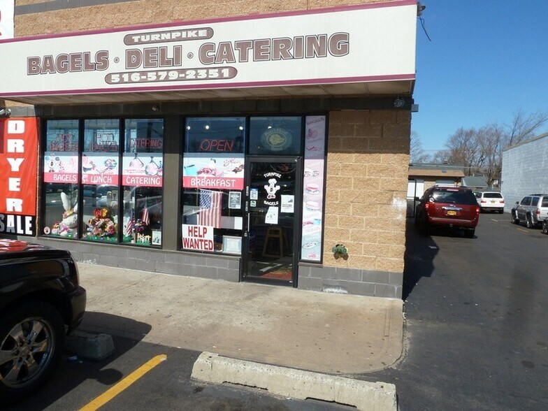 More Photos Of 3171 Hempstead Tpke, Levittown General Retail For Lease