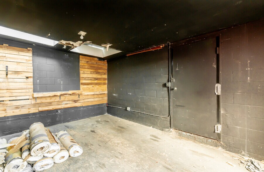 More Photos Of 1034 Story Ave, Louisville Light Manufacturing For Lease