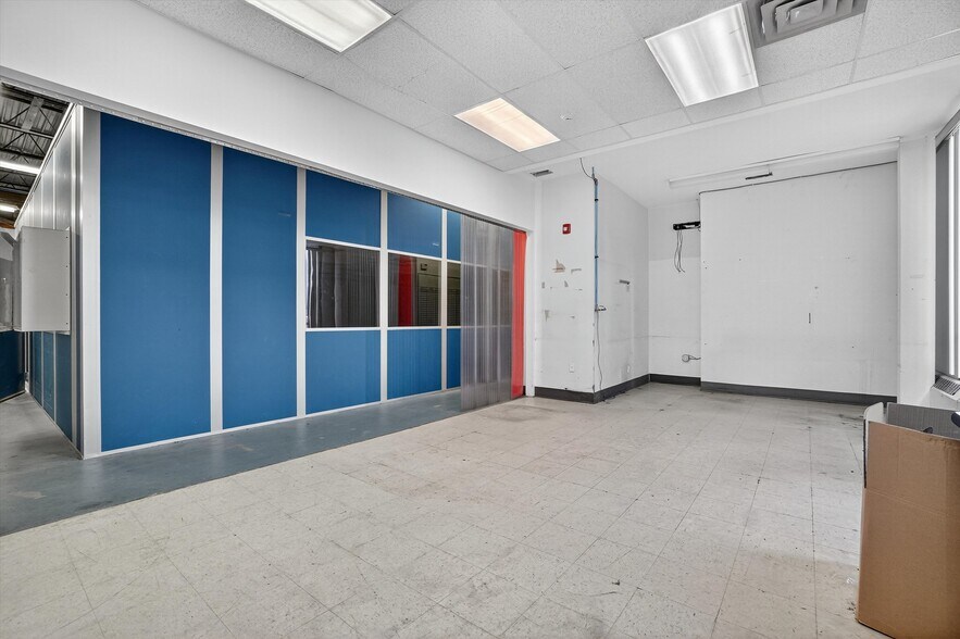 More Photos Of 74 Brookside Ave, Chester General Retail For Lease