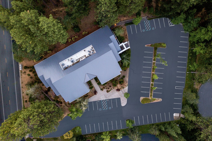 More Photos Of 350 Crown Point Cir, Grass Valley Office For Lease
