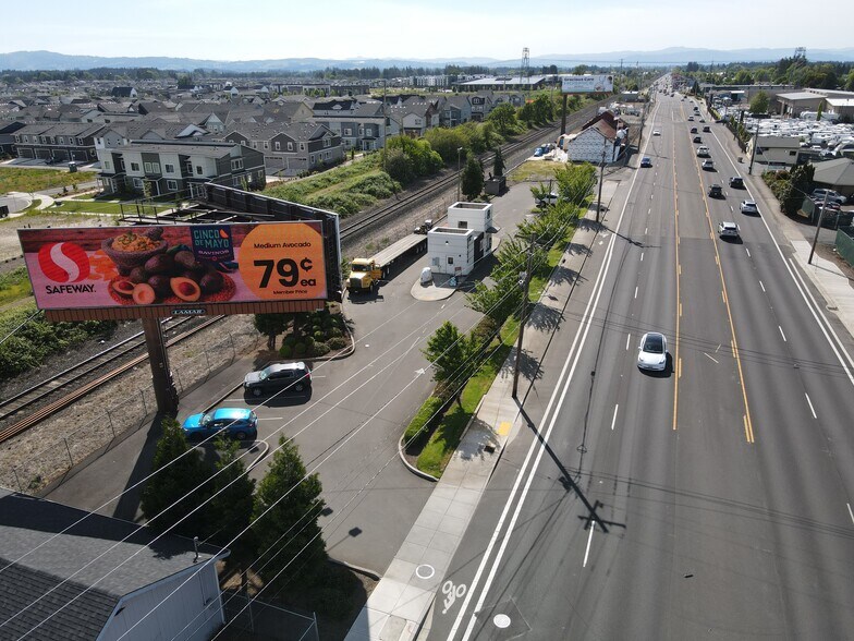 More Photos Of 21150 SW Tualatin Valley Hwy, Beaverton General Retail For Sale