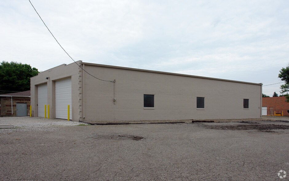 Primary Photo Of 4964 Yukon St NW, Canton Industrial For Sale