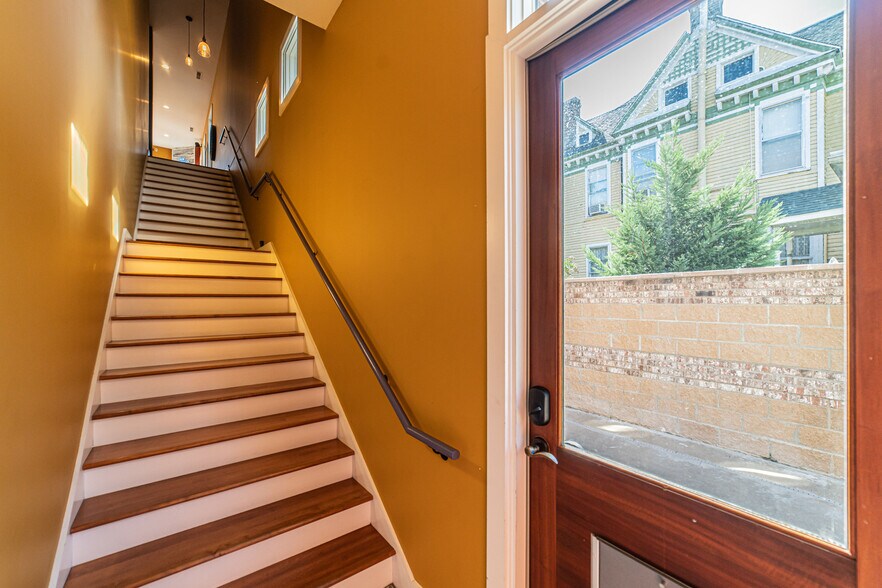 More Photos Of 333 N 9th St, Paducah Storefront Retail Residential For Sale