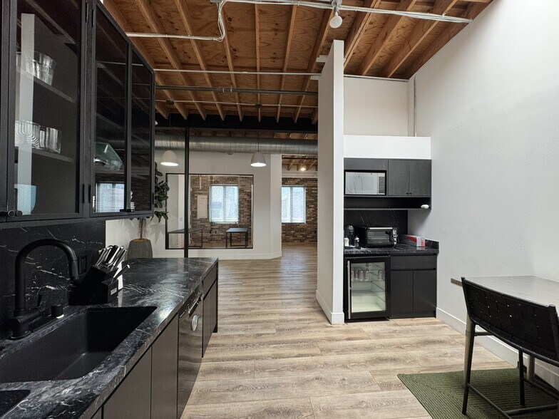 More Photos Of 661 N Harper Ave, Los Angeles Storefront Retail Office For Lease