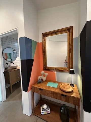 More Photos Of 711 N Douglas Ave, Oklahoma City Apartments For Sale