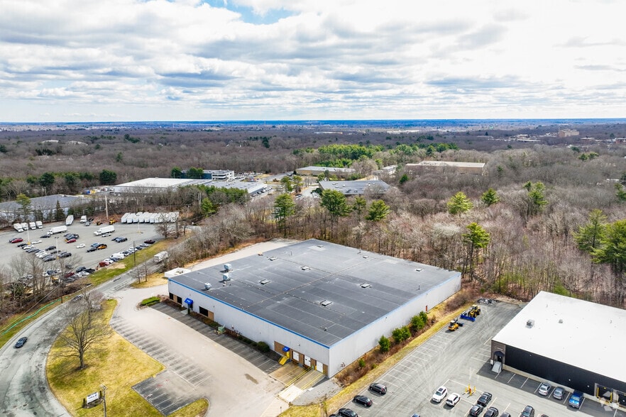 More Photos Of 75 Campanelli Pky, Stoughton Warehouse For Lease