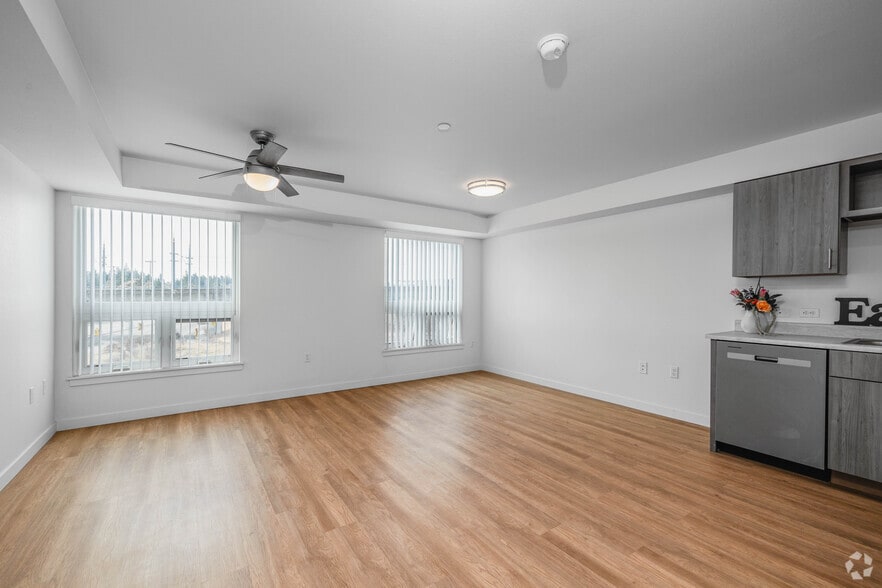 More Photos Of 15300 33rd Ave S, Seatac Apartments For Lease