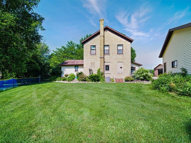 4141 Viebahn St, Manitowoc, WI 54220 Contractor Storage Yard For Sale