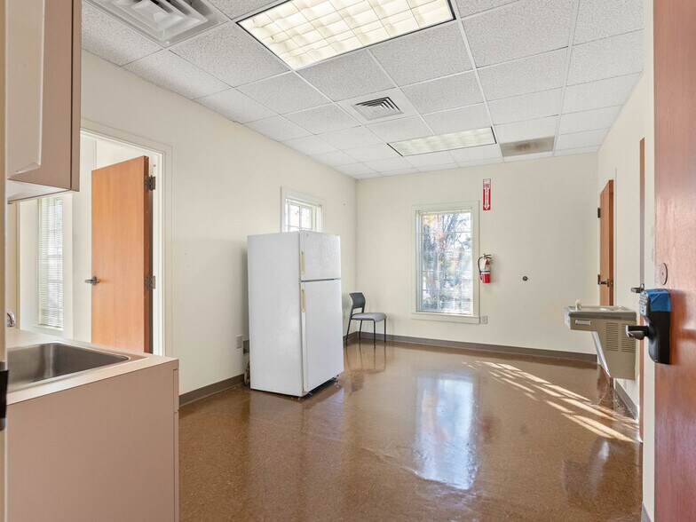 More Photos Of 79 S Main St, Inman General Retail For Sale