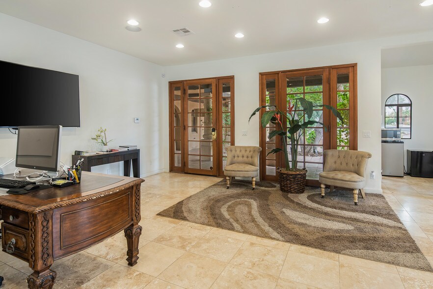 More Photos Of 51370 Avenida Bermudas, La Quinta Office Residential For Sale