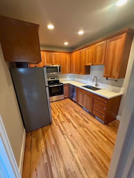 More Photos Of 1510 NE Fairview Village St, Fairview Office Residential For Lease