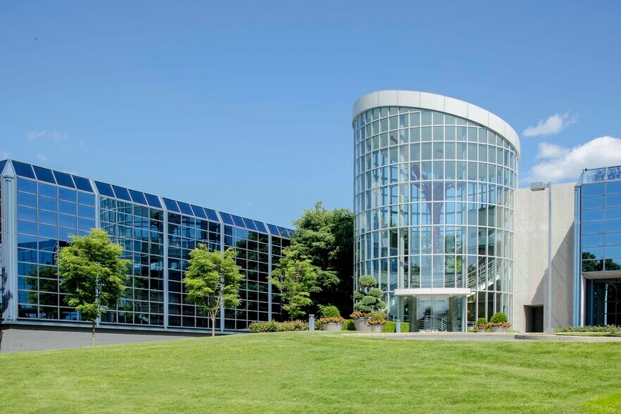 More Photos Of 555 Theodore Fremd Ave, Rye Office For Sale