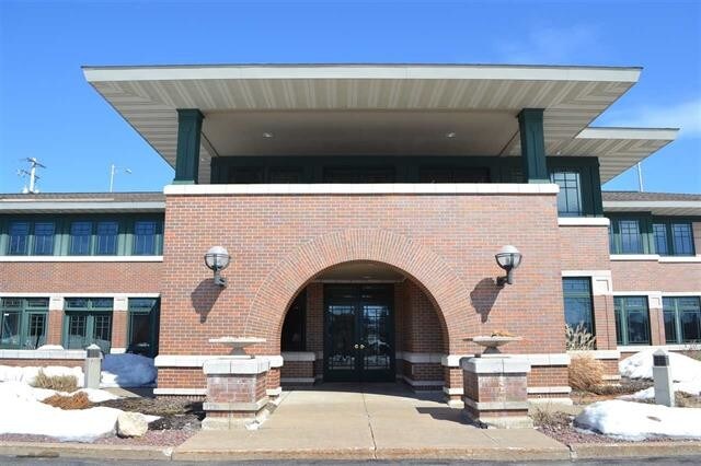 More Photos Of 1400 Merrill Ave, Wausau Medical For Sale