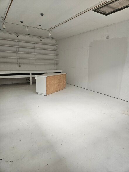 More Photos Of 201 Meadowlark Ln, Sonoma Industrial For Lease