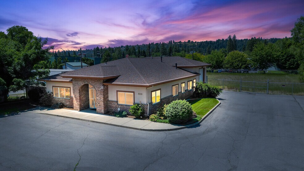 More Photos Of 9629 N Colfax Rd, Spokane Office For Sale