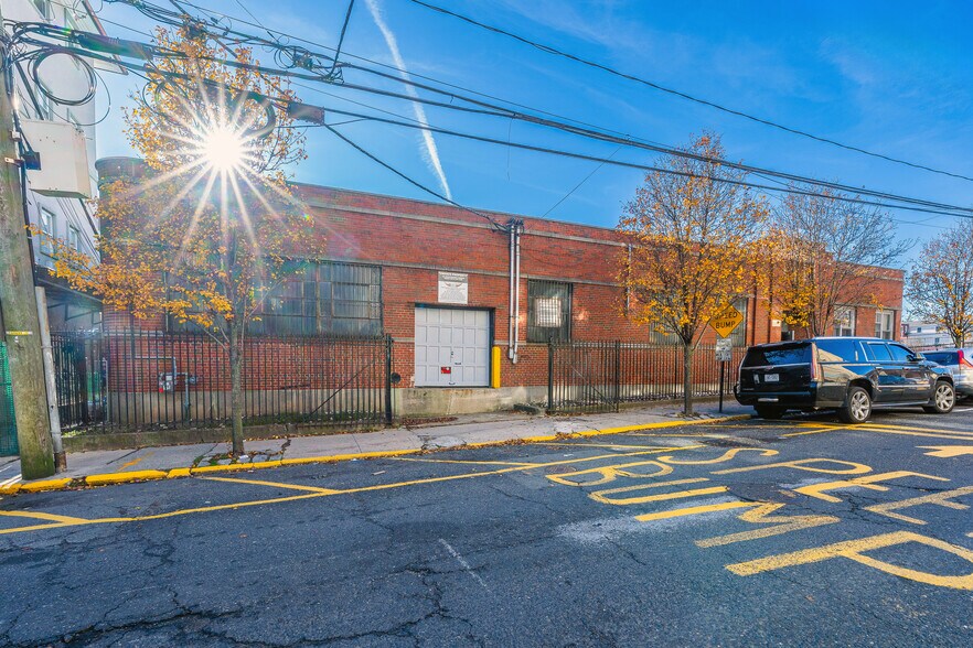 More Photos Of 109 45th St, Union City Loft Creative Space For Sale