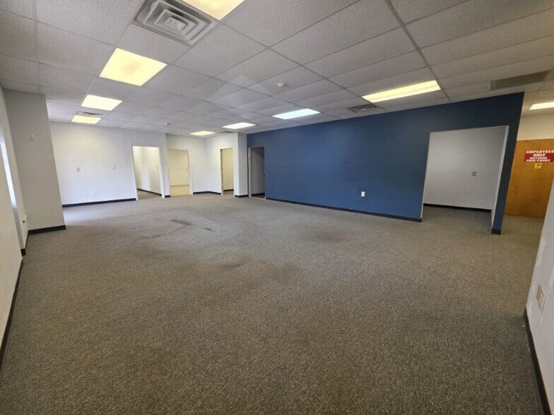 Primary Photo Of 1030 Elizabeth St, Nicholasville Self Storage For Lease