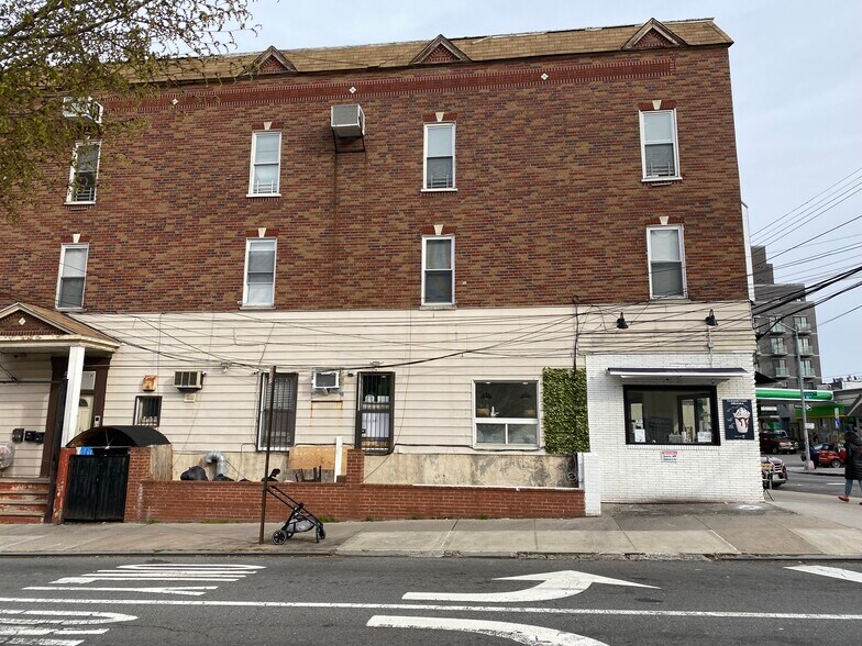 More Photos Of 29-15 Astoria Blvd, Astoria Apartments For Sale