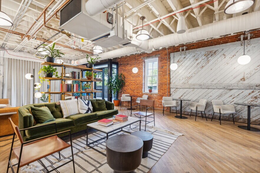 More Photos Of 3309 Elm St, Dallas Office For Sale