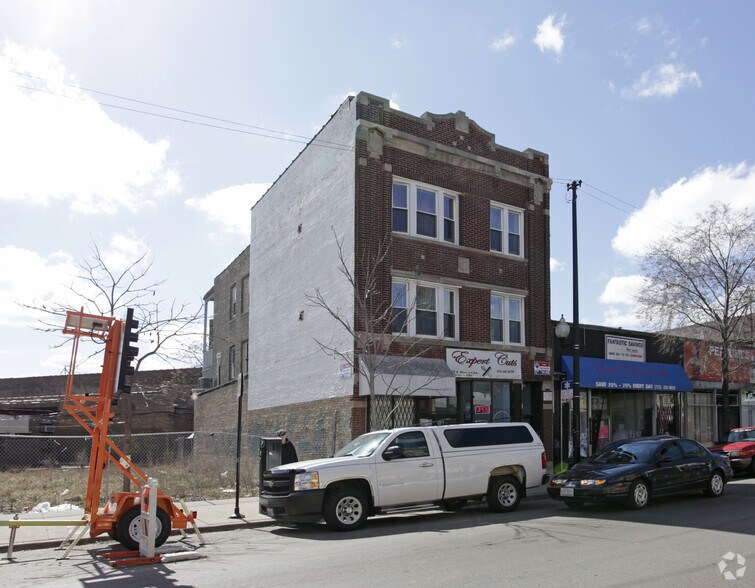 More Photos Of 2822 N Milwaukee Ave, Chicago Storefront Retail Residential For Sale
