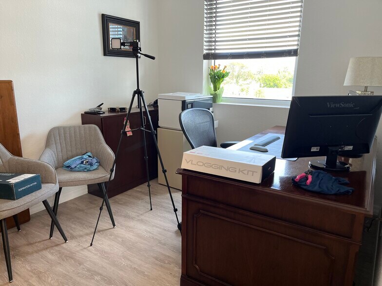 More Photos Of 2881 Placida Rd, Englewood Office For Lease