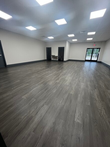 More Photos Of 2740 Old Austin Peay Hwy, Memphis Industrial For Lease